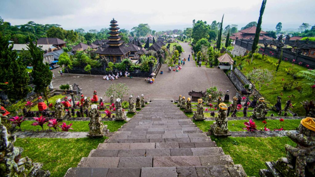 Besakih Temple Private Day Tour tangga