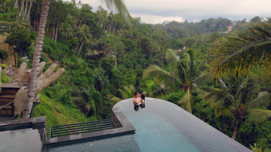 Bali private tour vs group tour