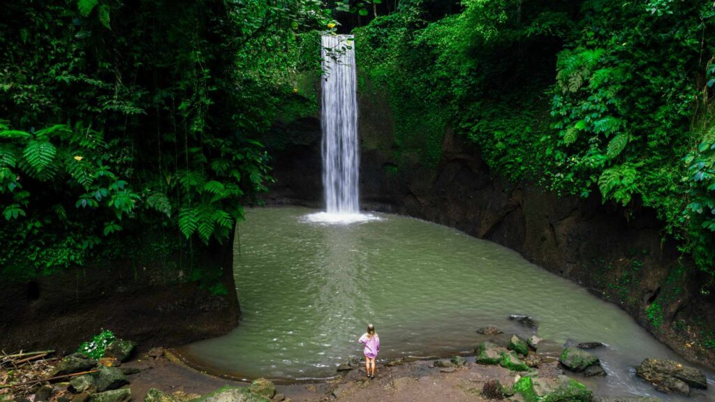 hiden waterfall in bali