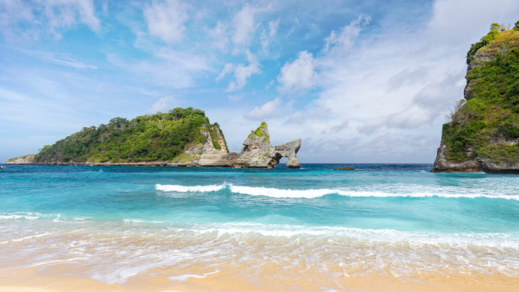 Bali to Penida Island atuh beach