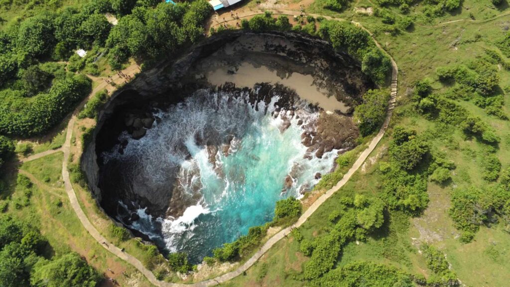 Broken beach bali