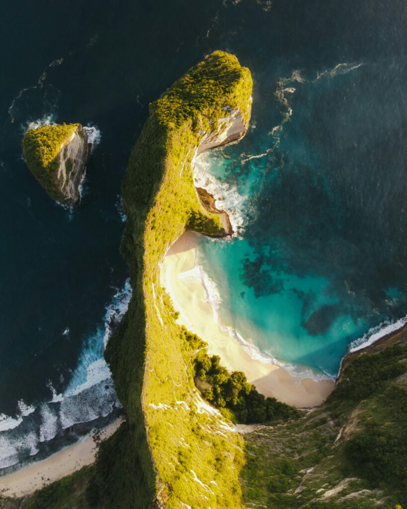 arial klingking beach view