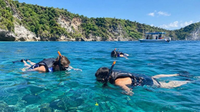 Toyapakeh Snorkeling